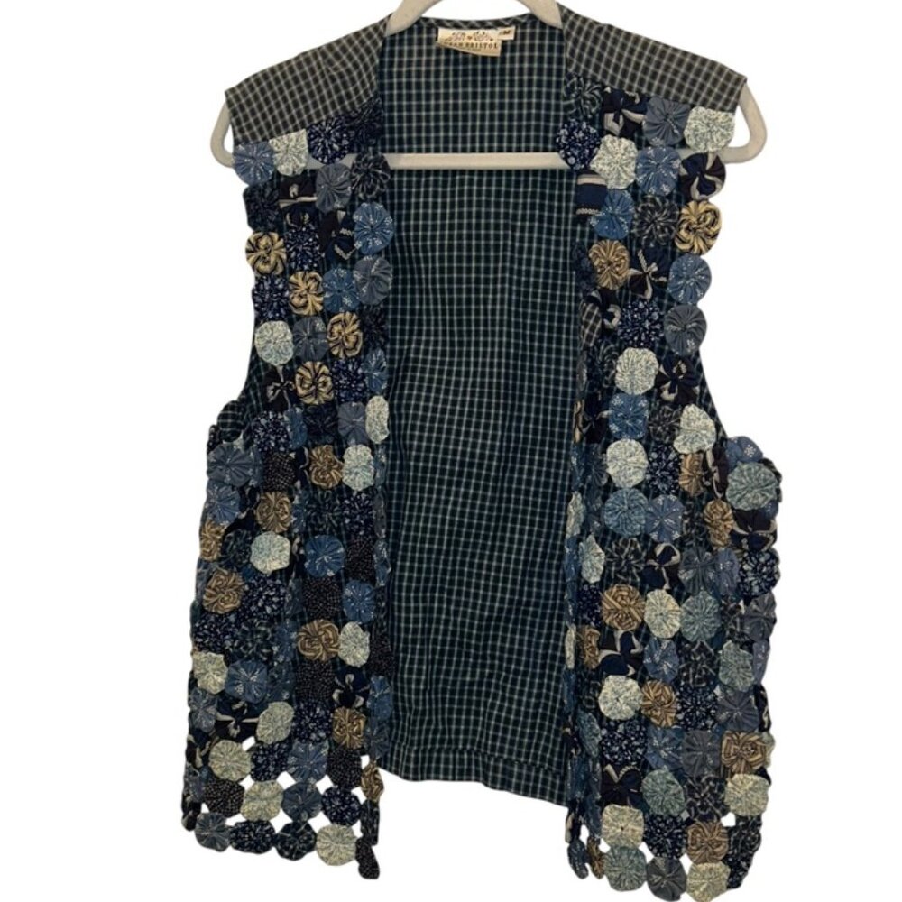 Vintage Susan Bristol popcorn yo-yo quilted Chambray blues vest M
